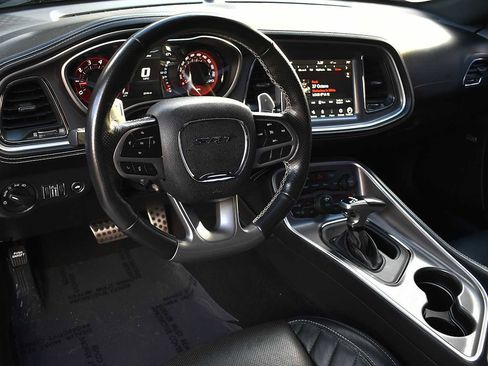 Used 2022 Dodge Challenger SRT Hellcat RWD image 16