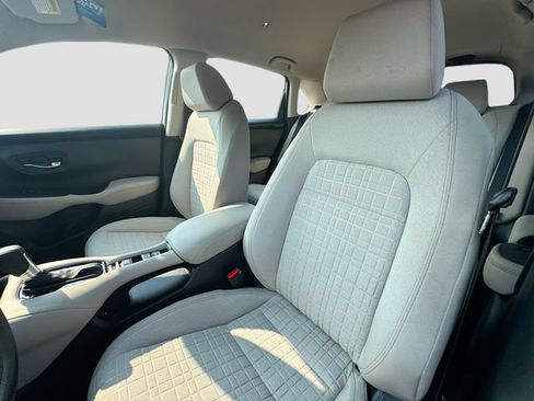 Certified 2025 Honda HR-V LX image 24