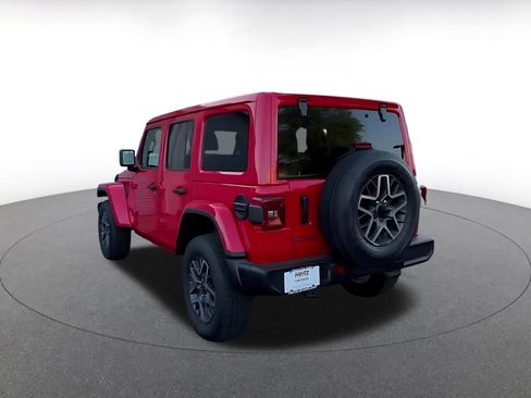Used 2025 Jeep Wrangler Unlimited Sahara AWD/4WD image 10