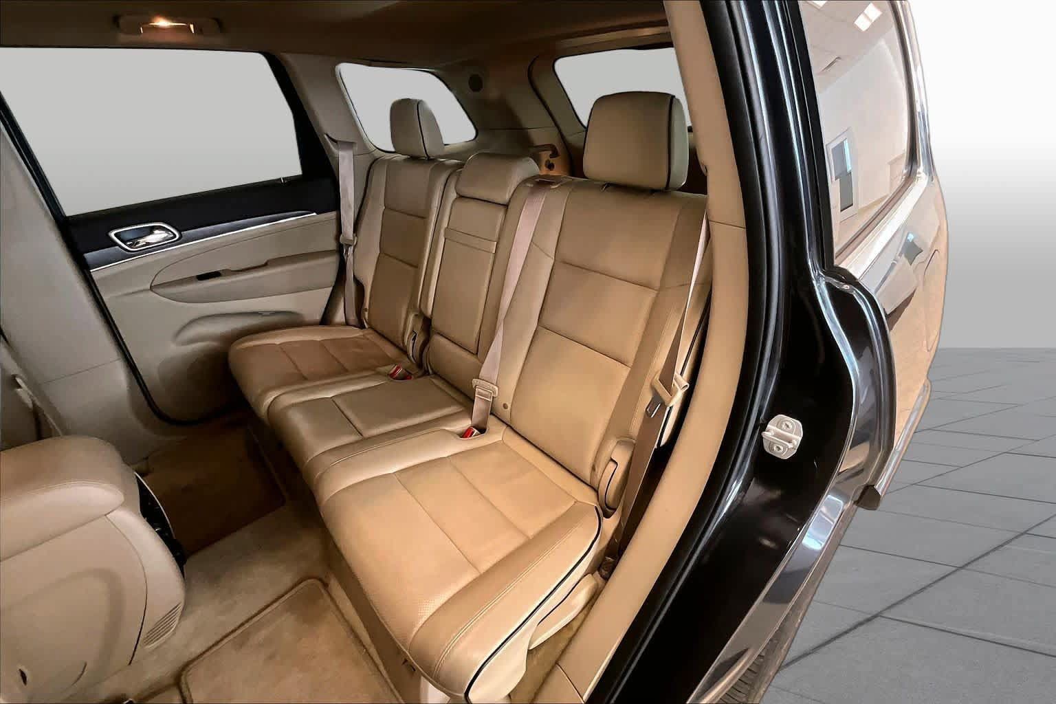 Used 2015 Jeep Grand Cherokee Overland RWD image 17