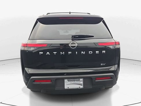 Used 2024 Nissan Pathfinder SV w/ SV Premium Package image 8