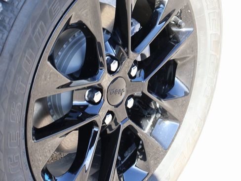 Used 2023 Jeep Wrangler Unlimited Sahara w/ Cold Weather Group image 39