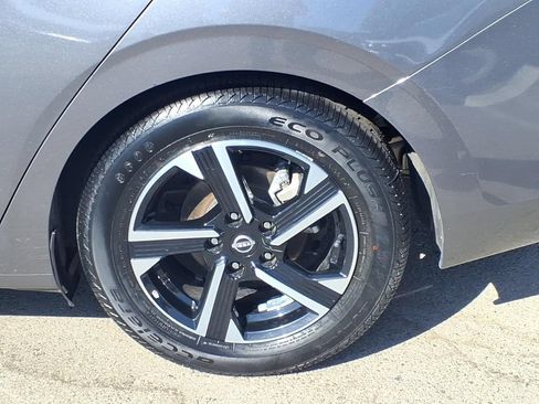 Certified 2024 Nissan Sentra SV FWD image 8