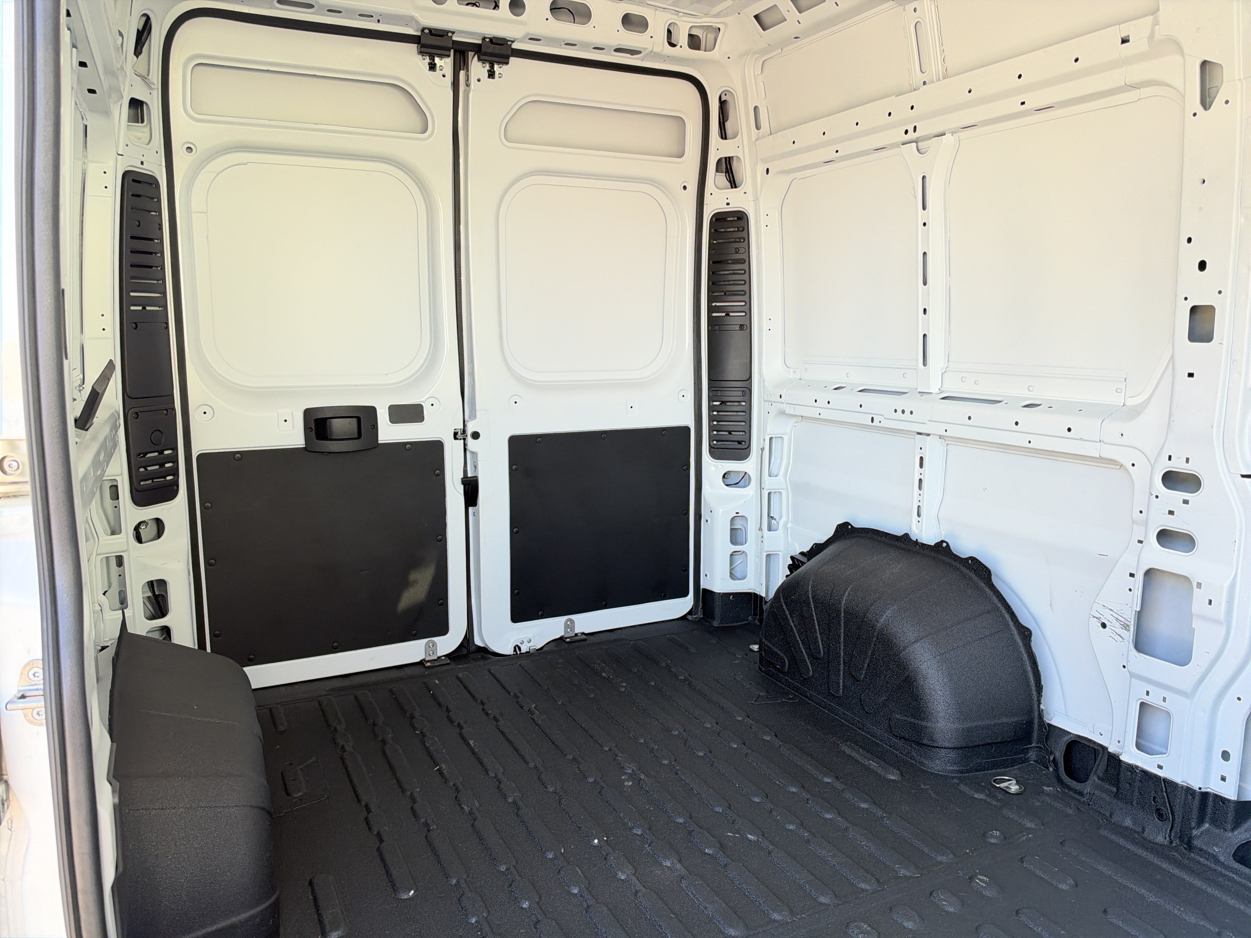 Used 2024 RAM ProMaster 1500 w/ Convenience Group FWD image 19