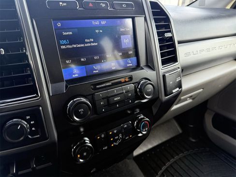 Certified 2022 Ford F350 XLT image 15