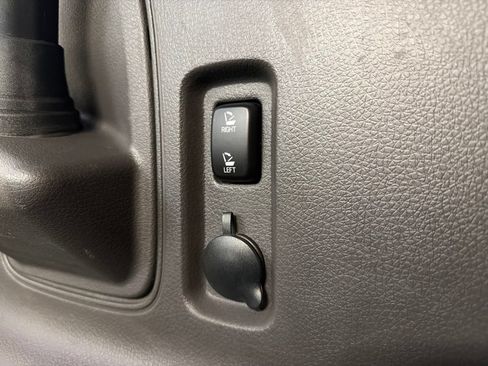 Used 2013 Ford Edge Limited AWD/4WD image 35