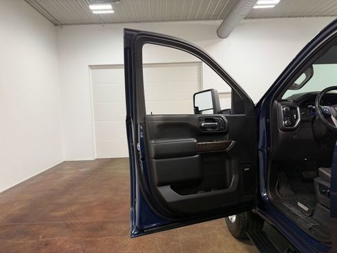 Used 2023 GMC Sierra 2500 Denali w/ Denali Ultimate Package AWD/4WD image 57