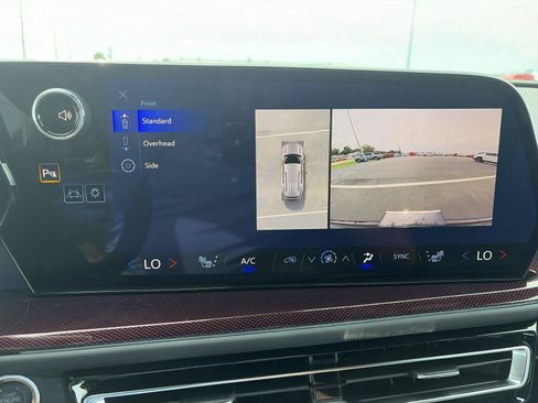 New 2026 Chevrolet Traverse Z71 w/ Enhanced Driving Package AWD/4WD image 25