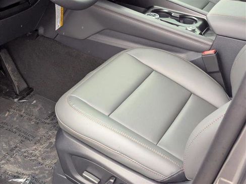 New 2026 Ford Explorer Active w/ Active Comfort Package RWD image 4