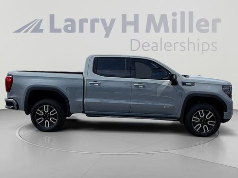 Used 2025 GMC Sierra 1500 AT4 w/ AT4 Premium Package AWD/4WD image 7