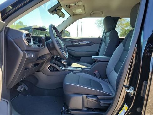 New 2026 Chevrolet TrailBlazer LT FWD image 18