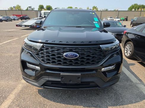 Used 2023 Ford Explorer ST-Line AWD/4WD image 2