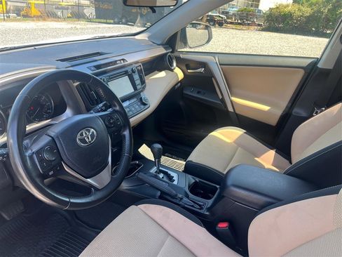 Used 2018 Toyota RAV4 XLE w/ Plus Extra Value Package AWD/4WD image 9