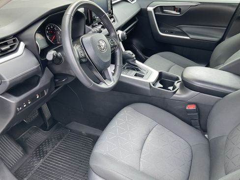 Used 2021 Toyota RAV4 XLE w/ XLE Grade Weather Package AWD/4WD image 21
