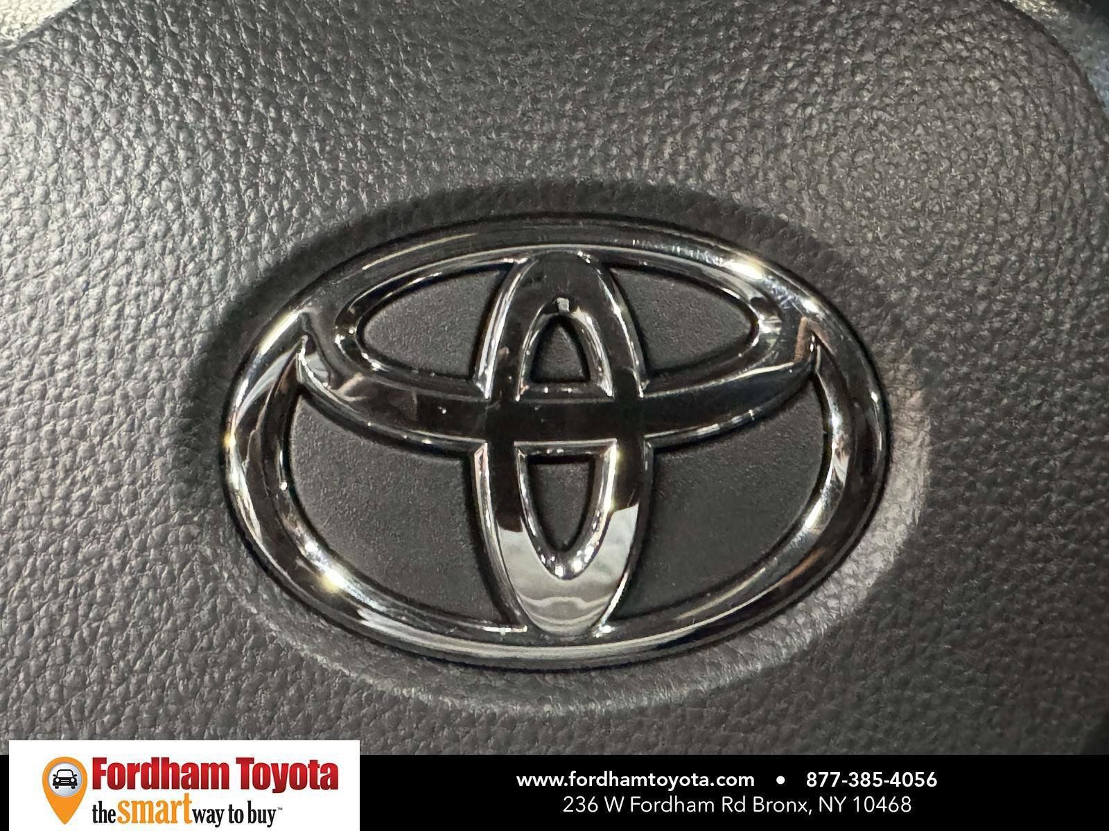 Certified 2025 Toyota RAV4 LE AWD/4WD image 30