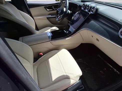 Used 2023 Mercedes-Benz GLC 300 4MATIC image 22