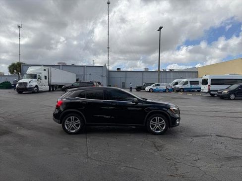 Used 2018 Mercedes-Benz GLA 250 image 11