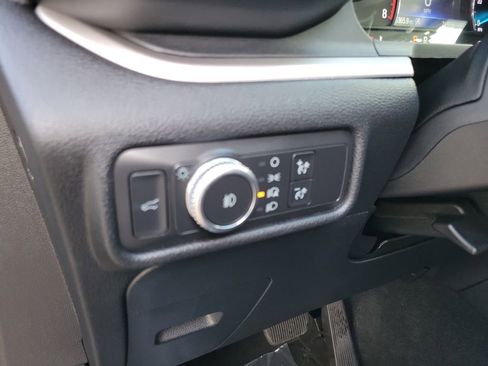 Used 2021 Ford Explorer XLT w/ Equipment Group 202A RWD image 19