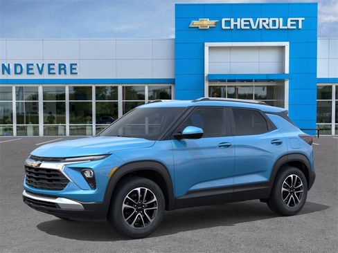 New 2026 Chevrolet TrailBlazer LT w/ Convenience Package image 2