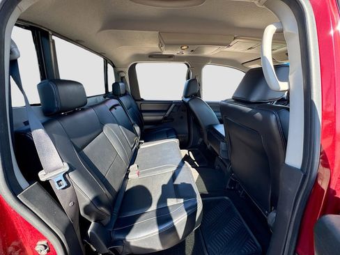Used 2008 Nissan Titan LE w/ Tow Pkg image 11