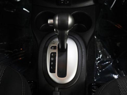 Used 2018 Nissan Versa SV w/ SV Special Edition Package FWD image 16