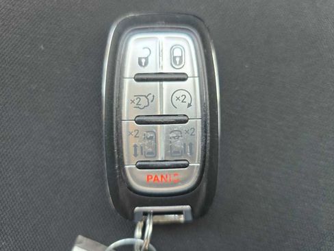 Used 2022 Chrysler Voyager LX FWD image 22