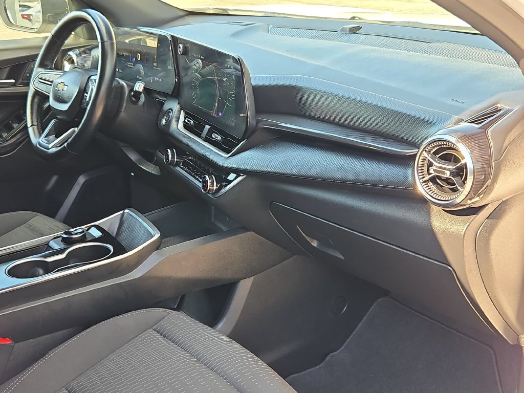 Used 2026 Chevrolet Equinox LT FWD image 33