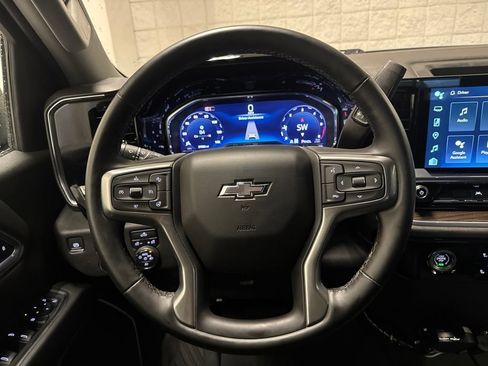 Used 2024 Chevrolet Silverado 1500 RST w/ Z71 Off-Road Package AWD/4WD image 18