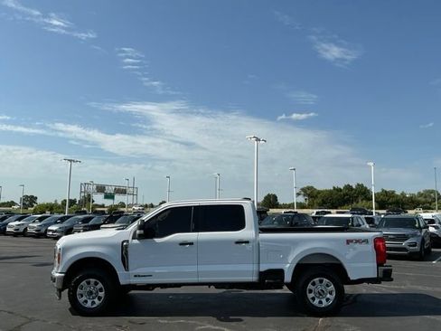 Used 2023 Ford F250 XLT w/ FX4 Off-Road Package AWD/4WD image 6