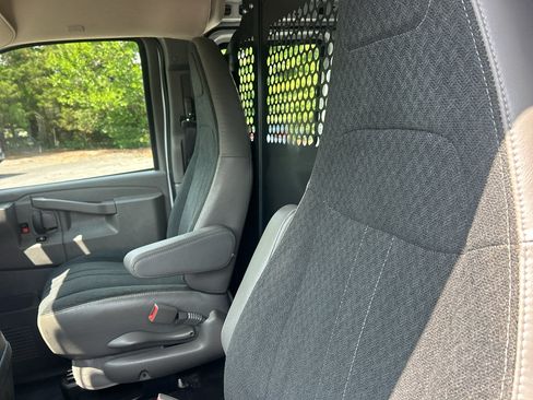 Used 2025 GMC Savana 2500 w/ Driver Convenience Package RWD image 20