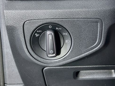 Used 2023 Volkswagen Atlas Cross Sport SE image 10