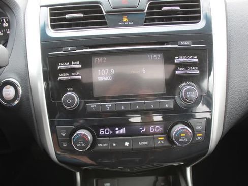 Used 2015 Nissan Altima 2.5 SL w/ Moonroof Package FWD image 23