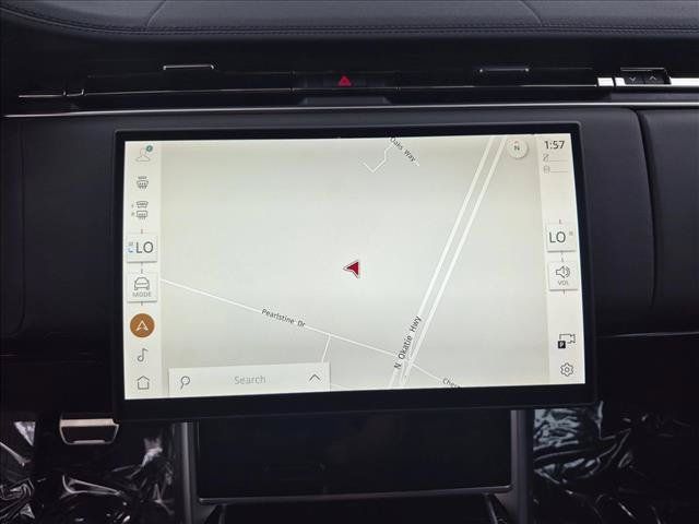 Certified 2025 Land Rover Range Rover SE AWD/4WD image 13