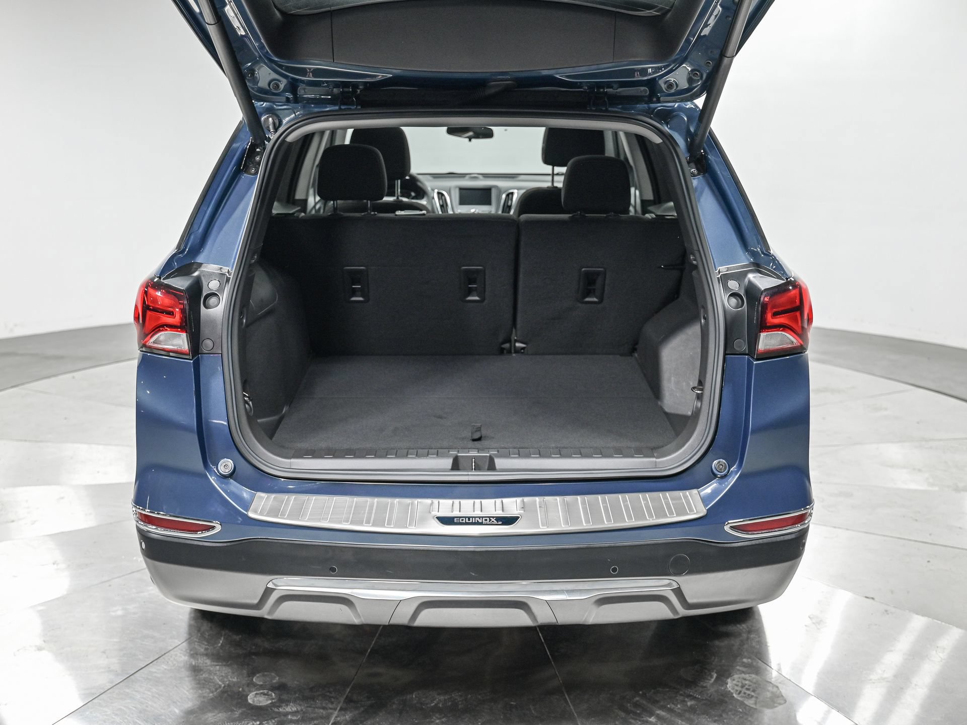 Used 2024 Chevrolet Equinox LT AWD/4WD image 6