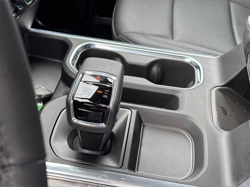 Certified 2025 Chevrolet Silverado 1500 LTZ image 12