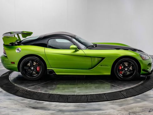 Used 2010 Dodge Viper ACR RWD image 25