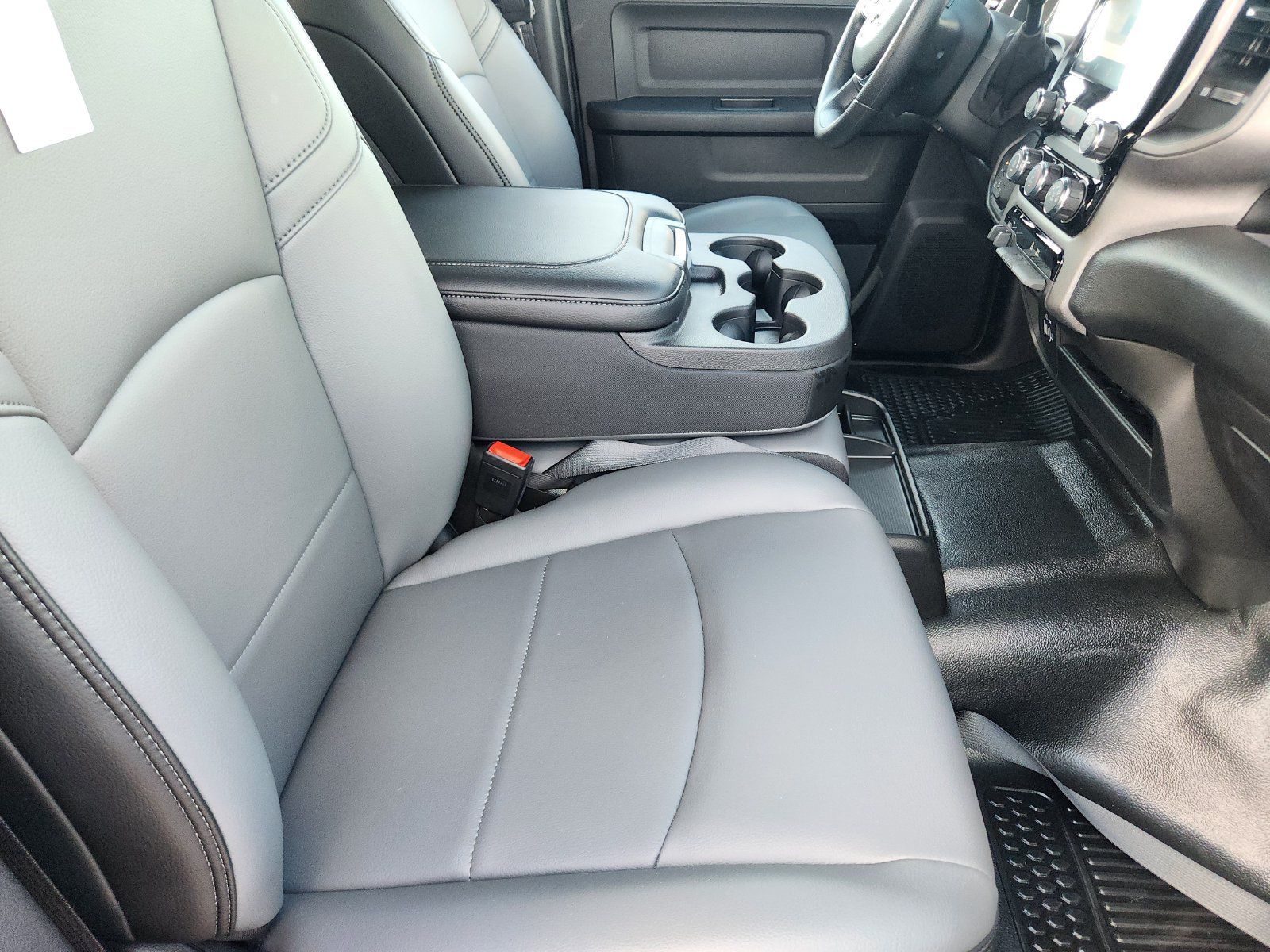 New 2027 RAM 2500 Tradesman AWD/4WD image 14
