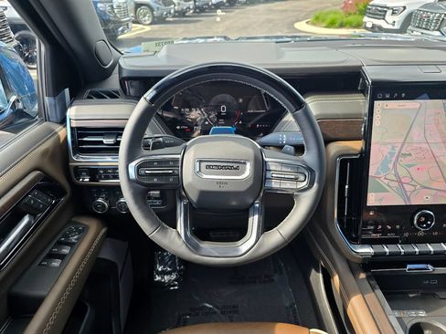 New 2026 GMC Yukon XL Denali Ultimate AWD/4WD image 13