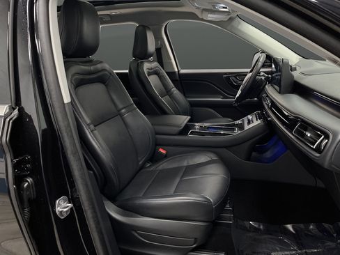 Used 2025 Lincoln Aviator Reserve AWD/4WD image 32