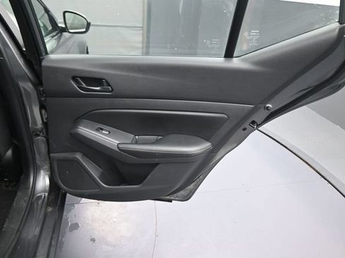 Used 2024 Nissan Altima 2.5 SV FWD image 15