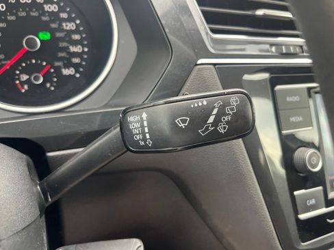 Used 2018 Volkswagen Tiguan S FWD image 17