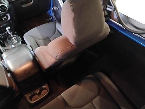 Used 2015 Jeep Wrangler Sport AWD/4WD image 38