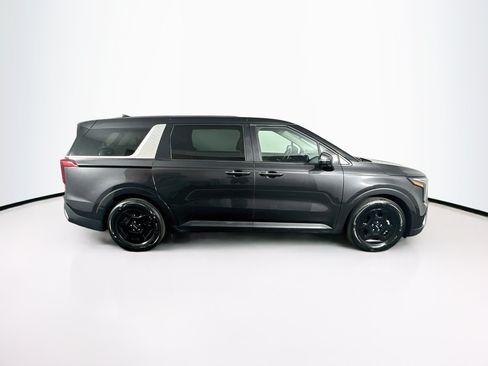 Used 2026 Kia Carnival FWD image 10