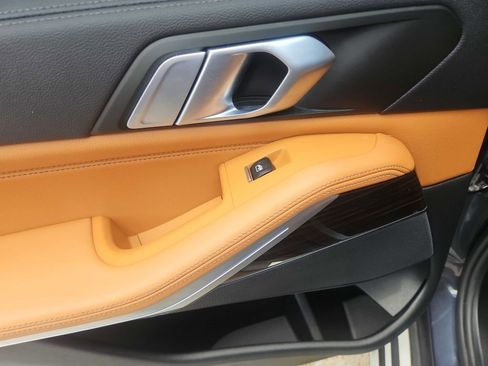 Used 2021 BMW X5 xDrive40i w/ Convenience Package image 11