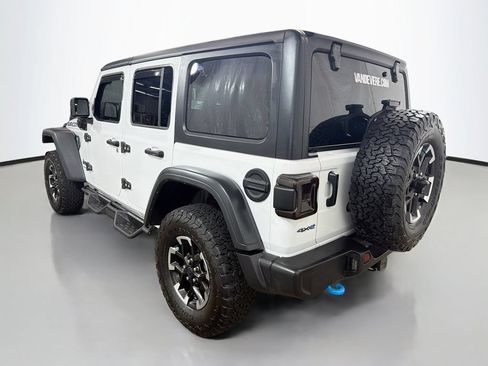 Used 2024 Jeep Wrangler Unlimited Rubicon 4xe w/ Convenience Group AWD/4WD image 7