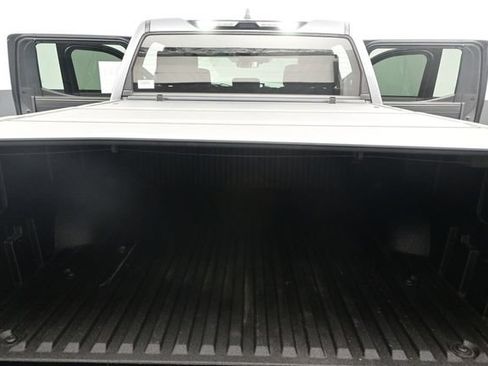 Used 2024 Toyota Tundra Limited AWD/4WD image 15