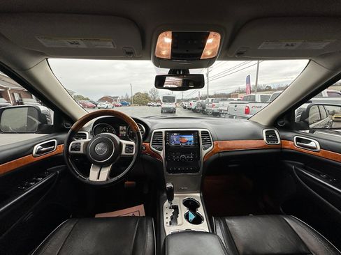 Used 2011 Jeep Grand Cherokee Overland image 10