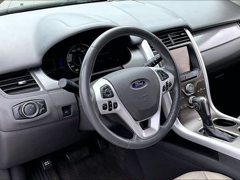 Used 2013 Ford Edge SEL FWD image 16