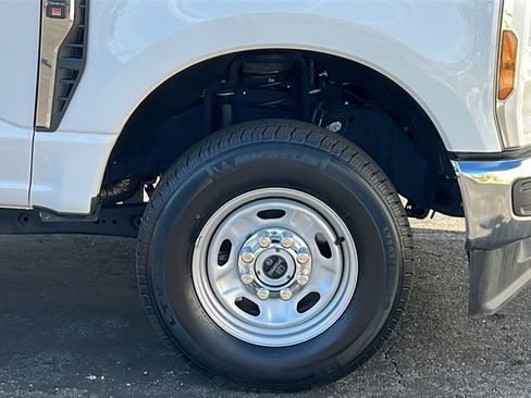 Certified 2024 Ford F250 XL w/ XL Chrome Package image 6