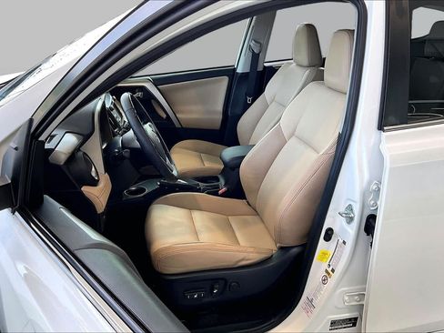 Used 2015 Toyota RAV4 Limited FWD image 7